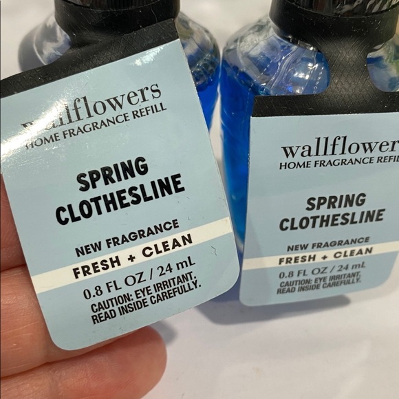 Bath & Body Works “Spring Clothesline” 2 New Wallflower Refills - Picture 2 of 5